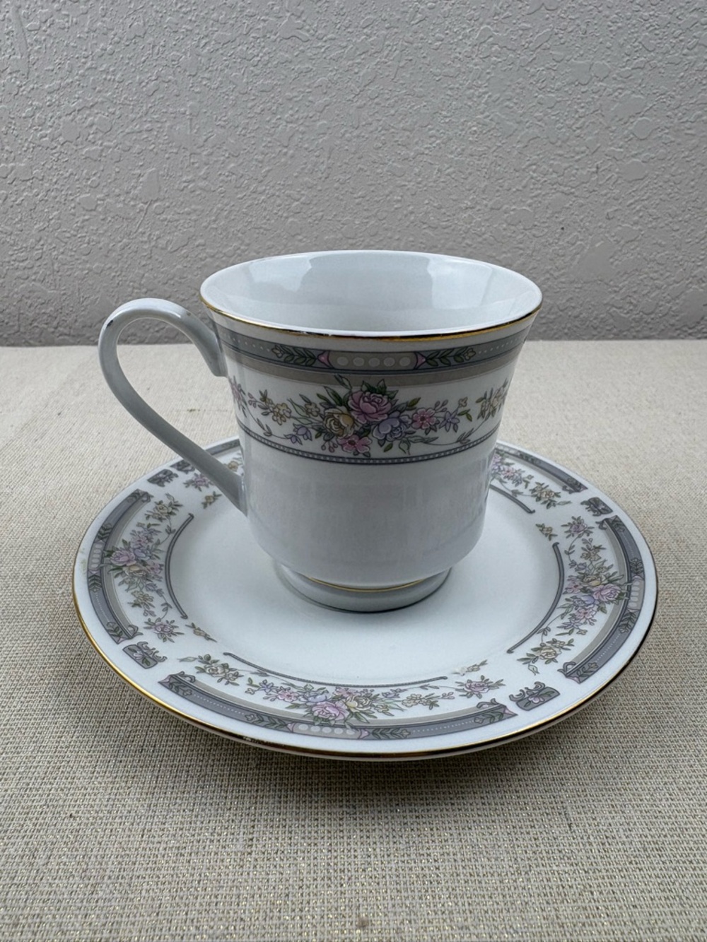 Manchester Excel Porcelain China Teacup and Saucer Set Featuring a 22k Gold Band